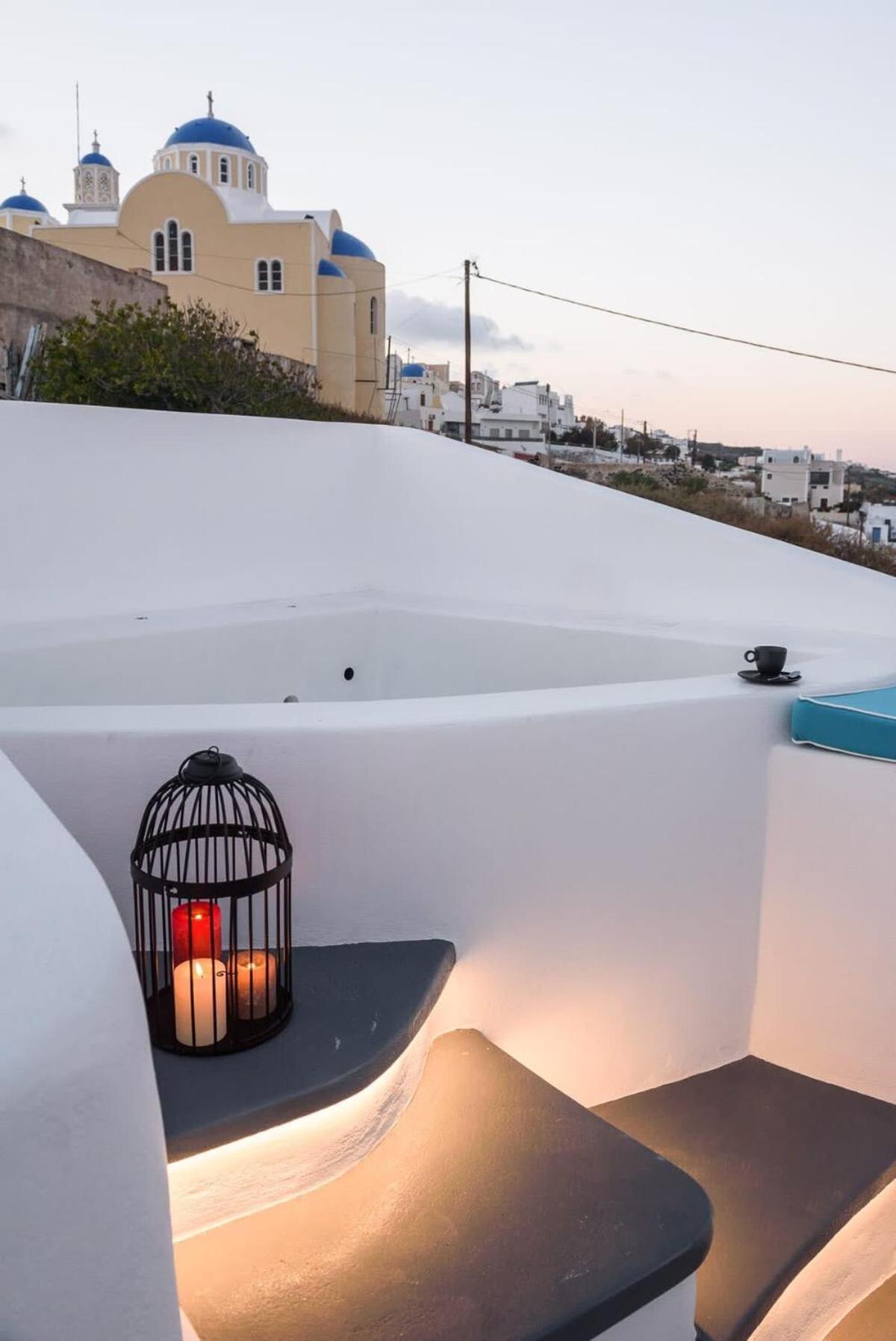 Ferienwohnung Santorini Traditional Apt With Private Hot Tub Fira  Exterior foto