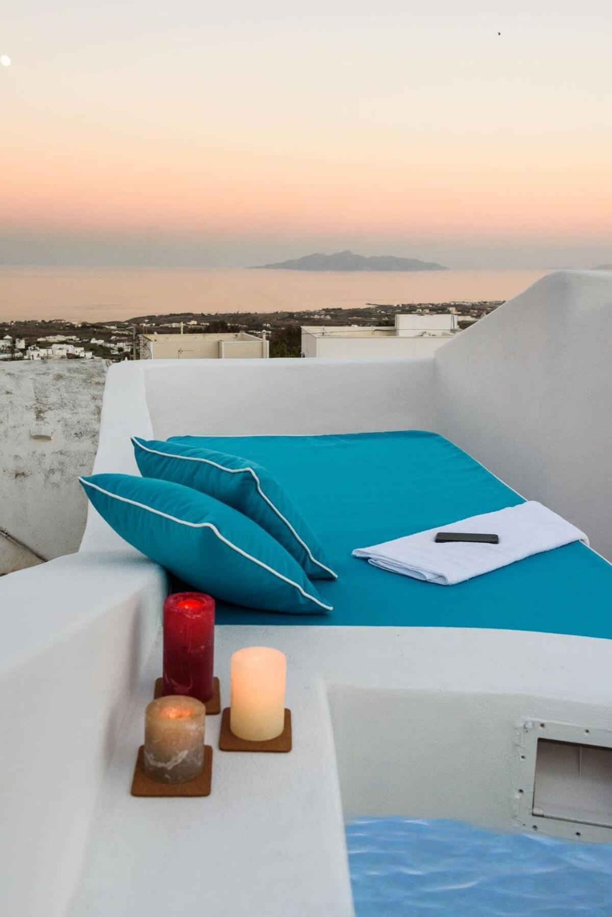 Ferienwohnung Santorini Traditional Apt With Private Hot Tub Fira  Exterior foto